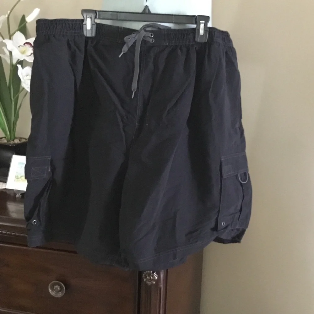 Roundtree & Yorke-NWOT-Black Cargo Swim Shorts with Drawstring